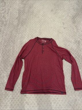 Faherty Red and Navy Striped Long-Sleeve Henley